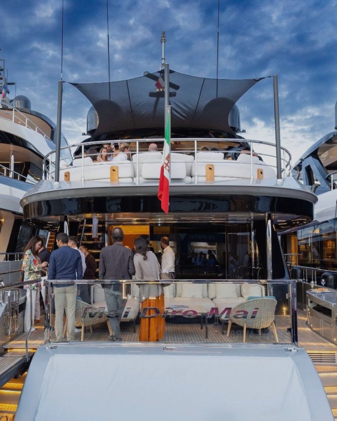 UNA NOTTE DI PURA ELEGANZA AL CANNES YACHTING FESTIVAL 2025: ALTA MODA, LIFESTYLE E OSPITALITÀ ITALIANA A BORDO DEL FILIPPETTI F100